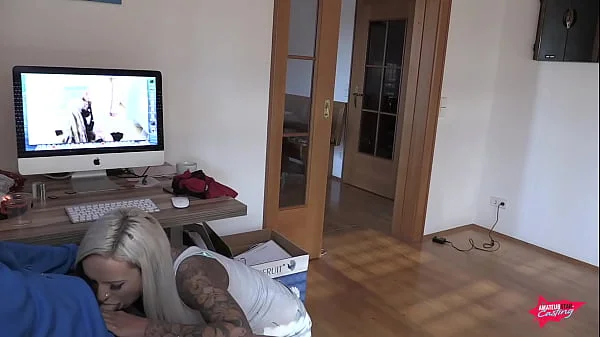 Mitbewohner beim wichsen erwischt! Fick mich !