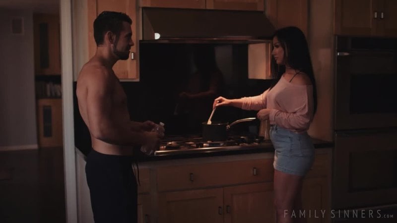 Jennifer white mothers and stepsons 6 scene 2 [all sex, hardcore, blowjob, gonzo]